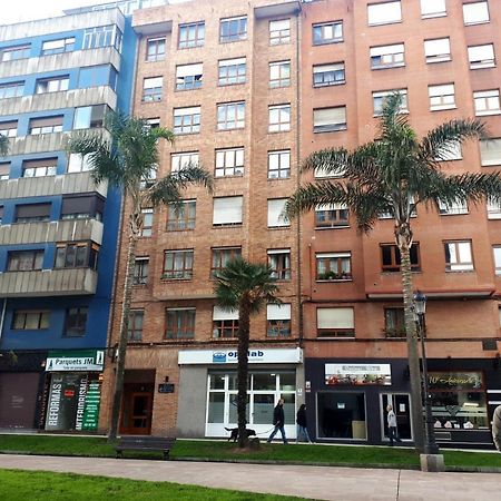 Castelao Apartment โอเบียโด ภายนอก รูปภาพ